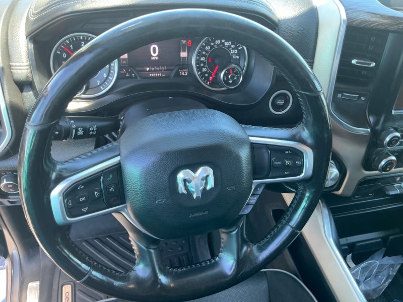 2020 RAM 1500 Laramie Crew Cab 4x4 5'7' Box