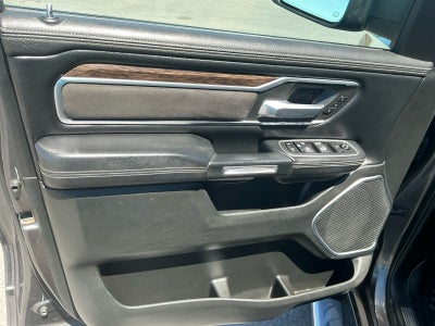 2020 RAM 1500 Laramie Crew Cab 4x4 5'7' Box
