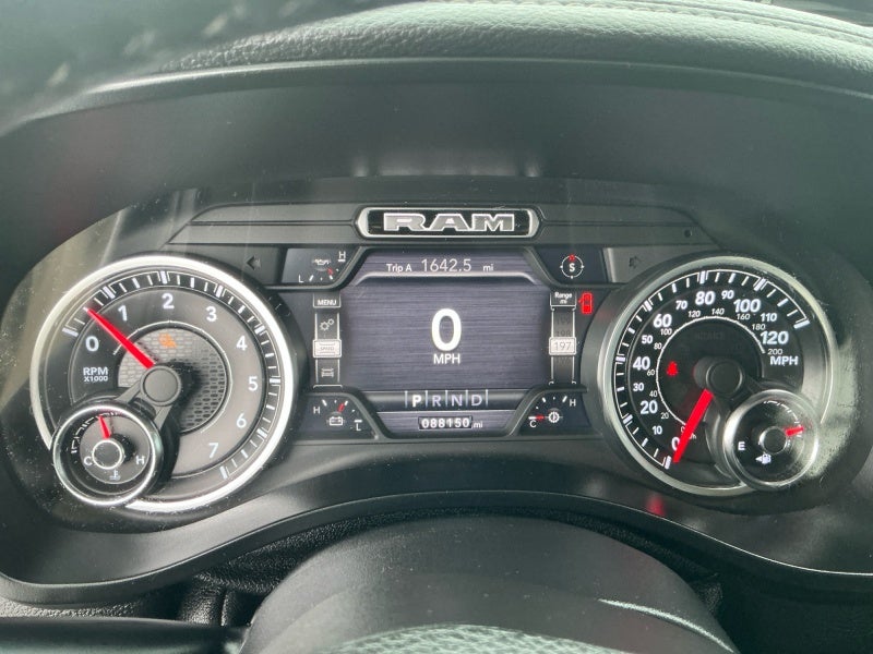 2019 RAM 1500 Laramie Crew Cab 4x4 5'7' Box