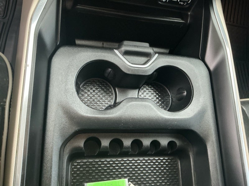 2019 RAM 1500 Laramie Crew Cab 4x4 5'7' Box