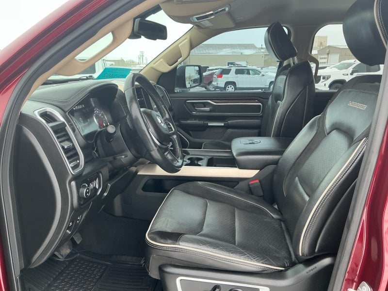 2019 RAM 1500 Laramie Crew Cab 4x4 5'7' Box