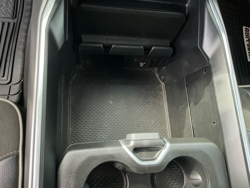 2023 RAM 1500 Laramie Crew Cab 4x4 5'7' Box