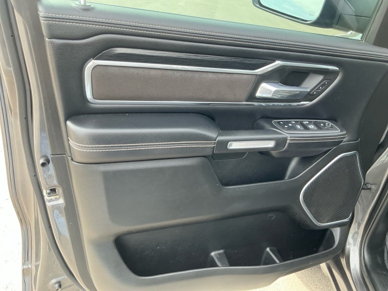 2023 RAM 1500 Laramie Crew Cab 4x4 5'7' Box