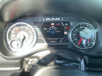 2022 RAM 1500 Laramie Crew Cab 4x4 5'7' Box