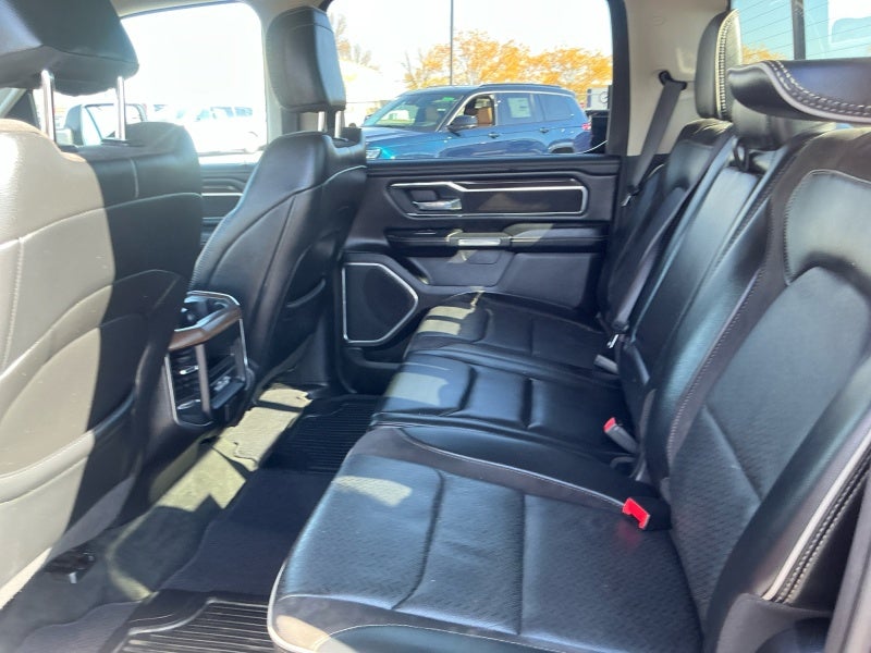 2022 RAM 1500 Laramie Crew Cab 4x4 5'7' Box