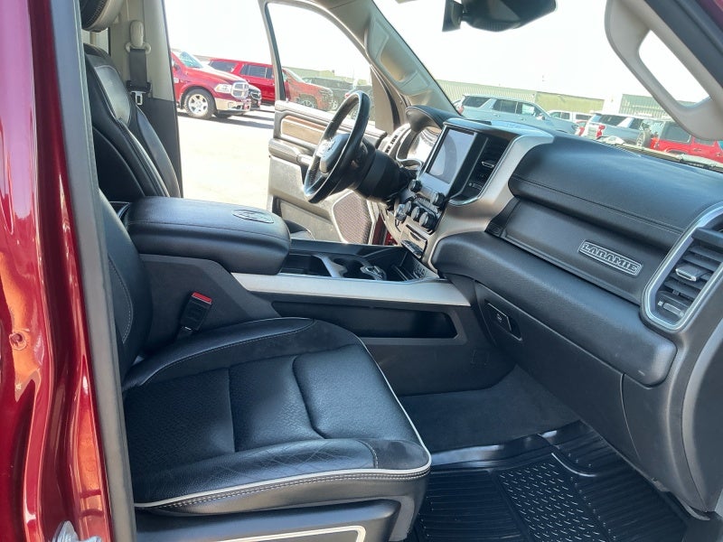 2022 RAM 1500 Laramie Crew Cab 4x4 5'7' Box
