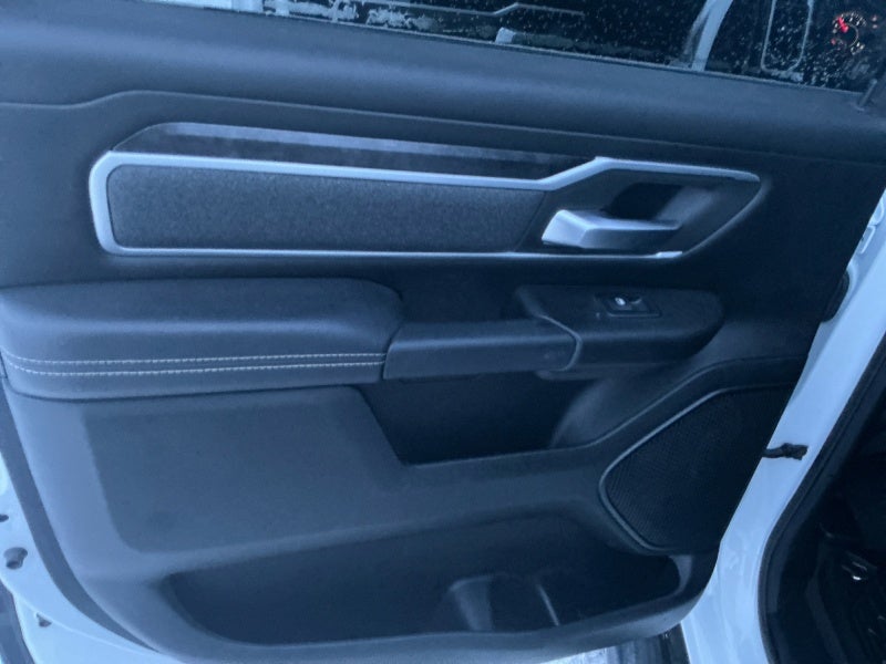 2020 RAM 1500 Big Horn Crew Cab 4x4 6'4' Box