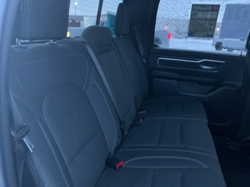 2020 RAM 1500 Big Horn Crew Cab 4x4 6'4' Box