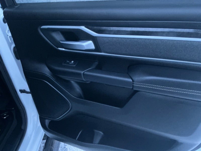 2020 RAM 1500 Big Horn Crew Cab 4x4 6'4' Box