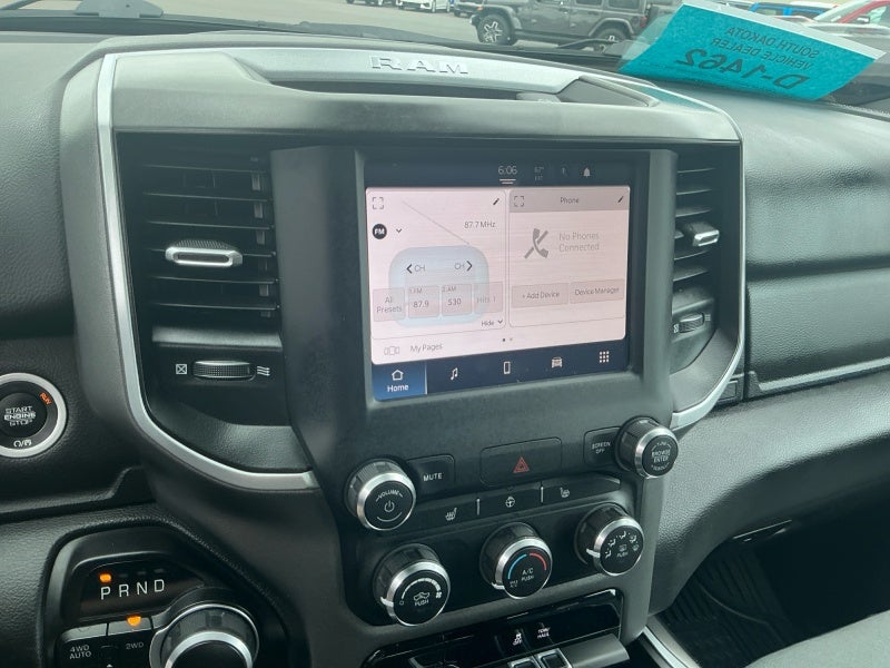2023 RAM 1500 Big Horn Crew Cab 4x4 6'4' Box