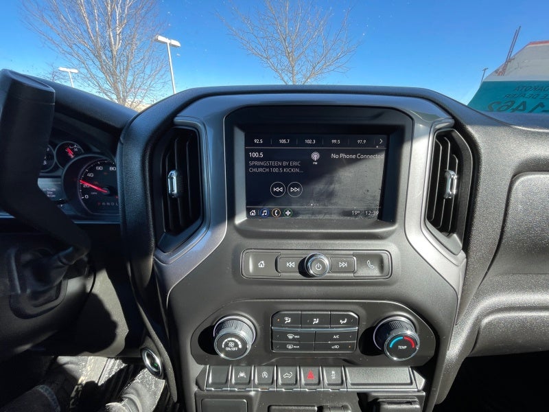 2022 Chevrolet Silverado 1500 4WD Crew Cab Short Bed Custom