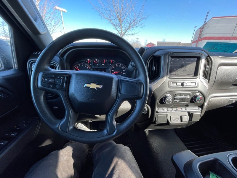 2022 Chevrolet Silverado 1500 4WD Crew Cab Short Bed Custom