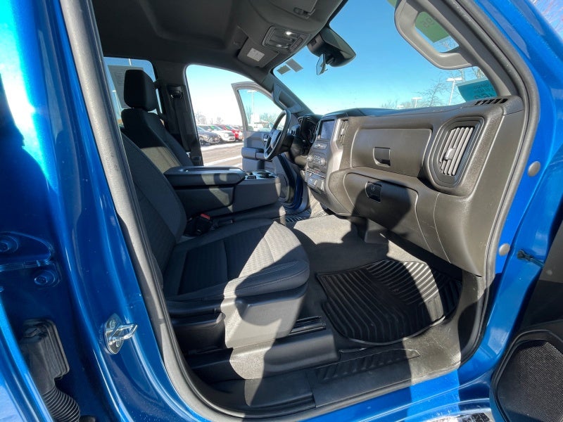 2022 Chevrolet Silverado 1500 4WD Crew Cab Short Bed Custom