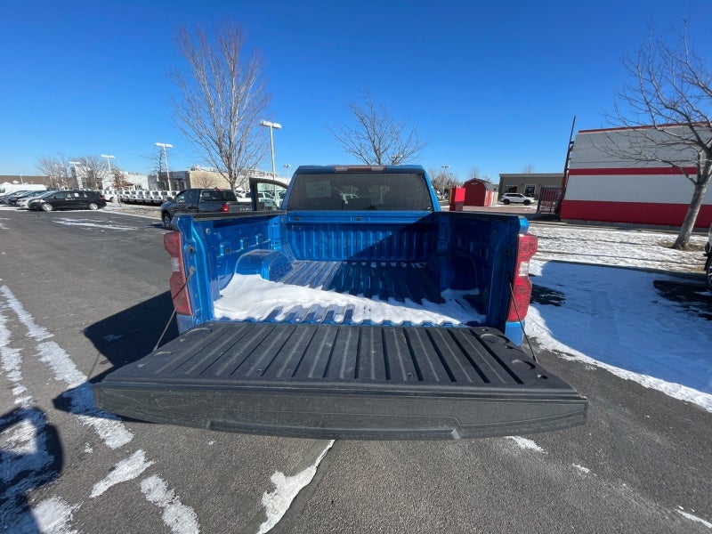 2022 Chevrolet Silverado 1500 4WD Crew Cab Short Bed Custom