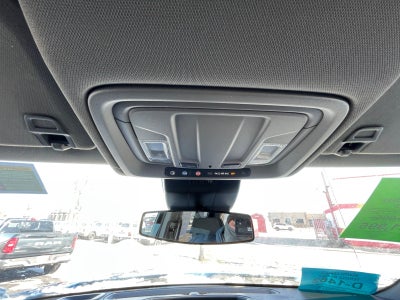 2022 Chevrolet Silverado 1500 4WD Crew Cab Short Bed Custom