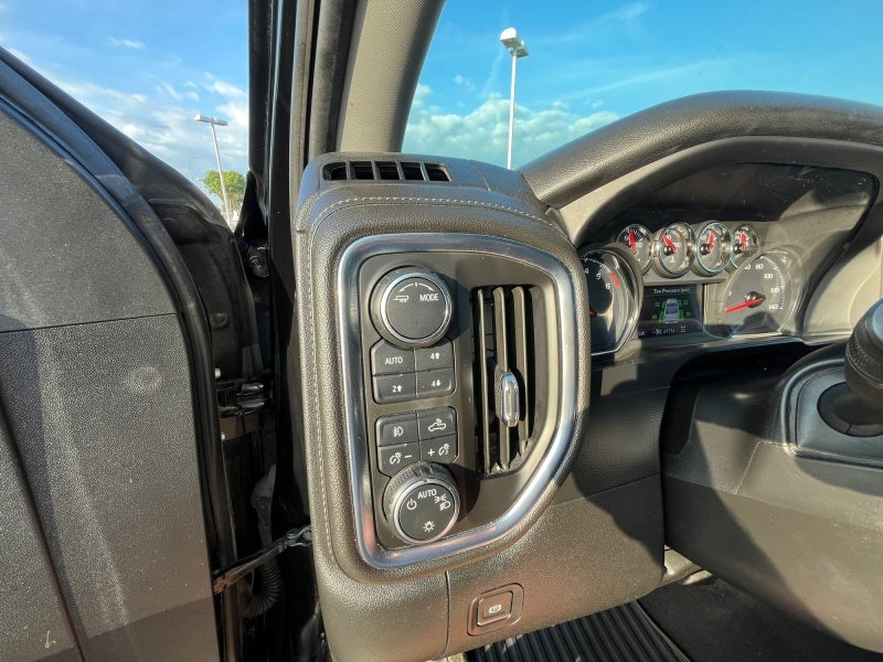 2020 Chevrolet Silverado 1500 4WD Crew Cab Short Bed RST