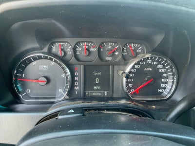 2015 GMC Sierra 3500HD Chassis 4WD Crew Cab 171.5' WB, 59.06' CA