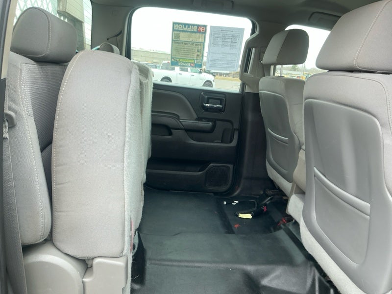 2015 GMC Sierra 3500HD Chassis 4WD Crew Cab 171.5' WB, 59.06' CA