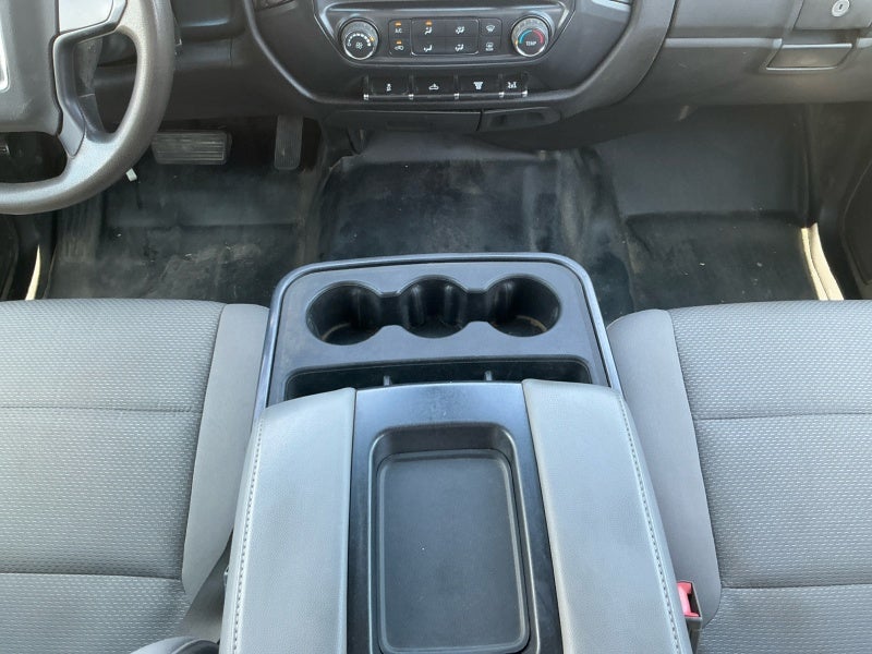 2015 GMC Sierra 3500HD Chassis 4WD Crew Cab 171.5' WB, 59.06' CA