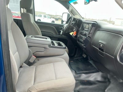 2015 GMC Sierra 3500HD Chassis 4WD Crew Cab 171.5' WB, 59.06' CA