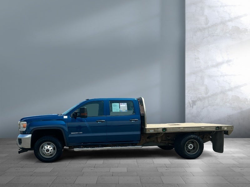 2015 GMC Sierra 3500HD Chassis 4WD Crew Cab 171.5' WB, 59.06' CA
