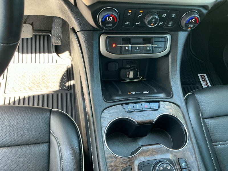 2023 GMC Acadia AWD Denali