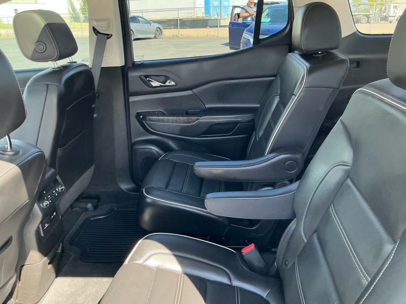 2023 GMC Acadia AWD Denali