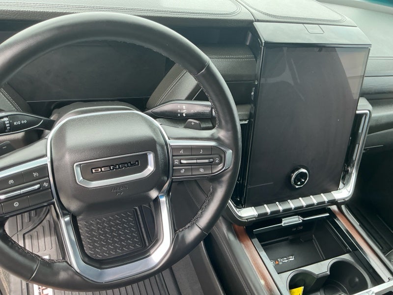 2025 GMC Yukon XL 4WD Denali