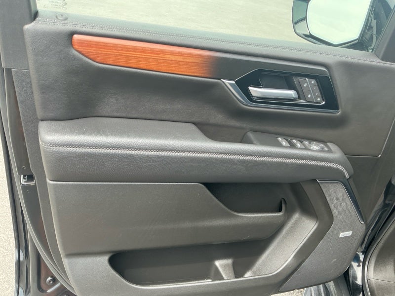 2025 GMC Yukon XL 4WD Denali
