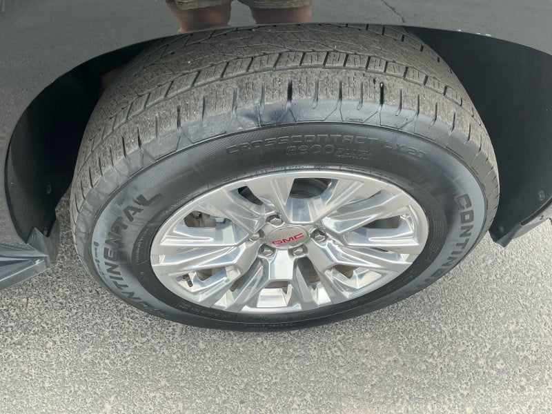 2025 GMC Yukon XL 4WD Denali