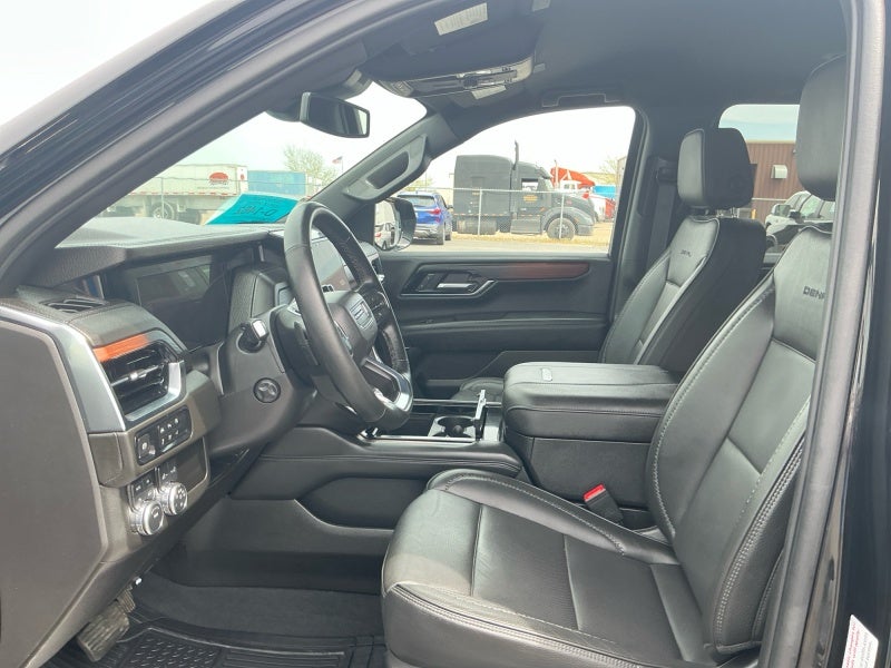 2025 GMC Yukon XL 4WD Denali