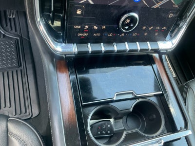 2025 GMC Yukon XL 4WD Denali