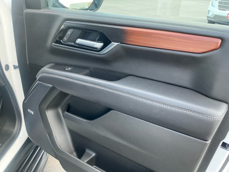 2025 GMC Yukon XL 4WD Denali