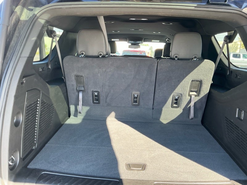 2024 Chevrolet Suburban 4WD LT