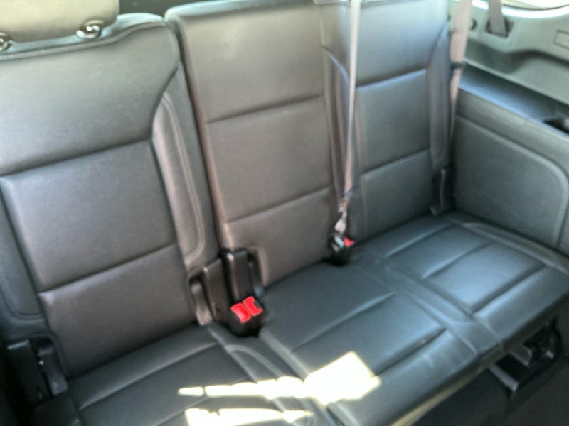 2024 Chevrolet Suburban 4WD LT