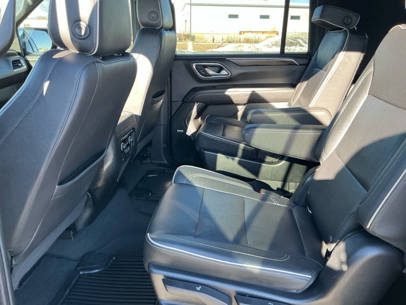 2022 Chevrolet Suburban 4WD Premier