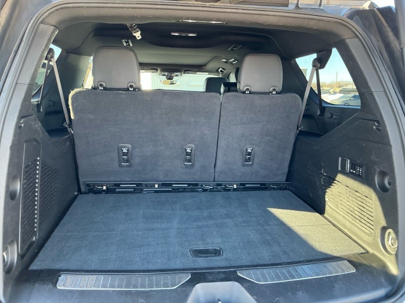 2022 Chevrolet Suburban 4WD Premier