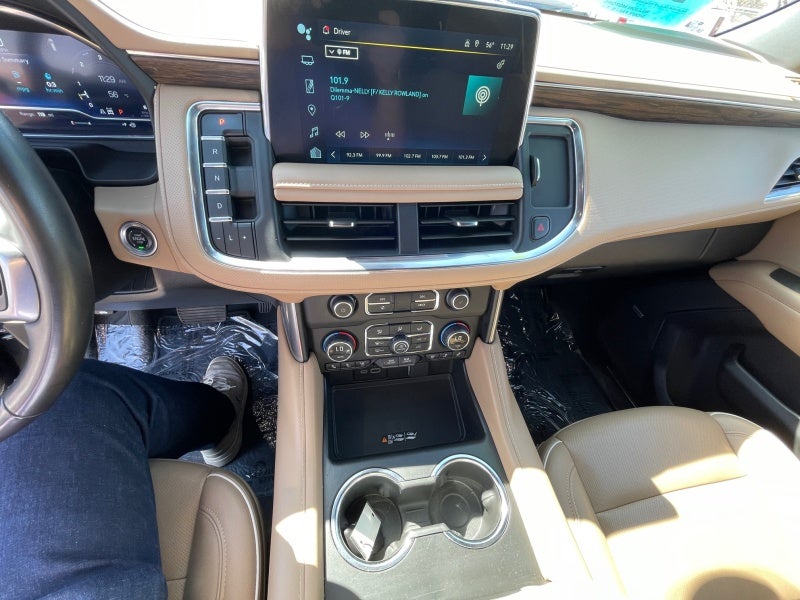 2024 Chevrolet Suburban 4WD Premier