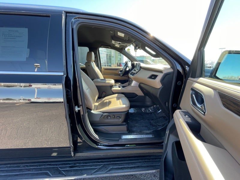 2024 Chevrolet Suburban 4WD Premier