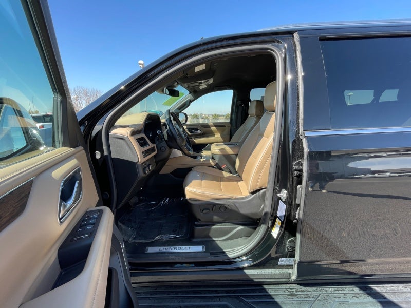 2024 Chevrolet Suburban 4WD Premier