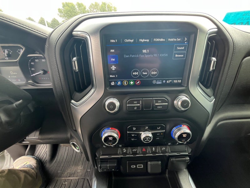 2022 GMC Sierra 2500HD 4WD Crew Cab Standard Bed SLT