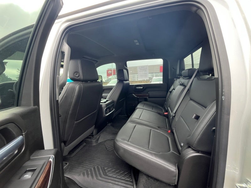 2022 GMC Sierra 2500HD 4WD Crew Cab Standard Bed SLT