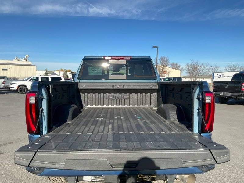 2025 GMC Sierra 3500HD 4WD Crew Cab Standard Bed Denali Ultimate