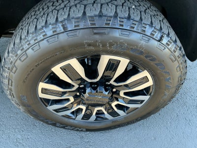 2025 GMC Sierra 3500HD 4WD Crew Cab Standard Bed Denali Ultimate