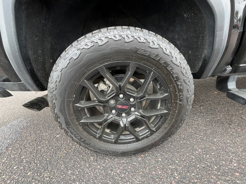 2023 GMC Canyon 4WD Crew Cab Short Box Denali