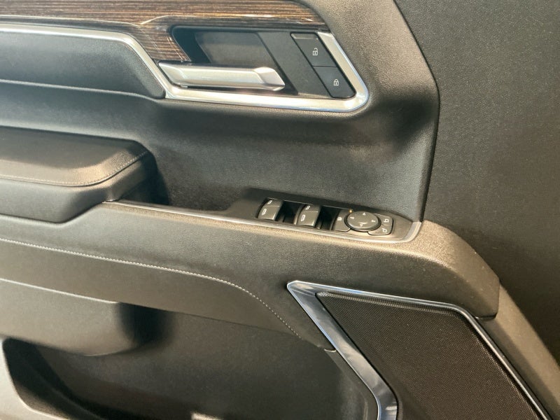 2024 GMC Sierra 1500 4WD Crew Cab Short Box Elevation with 3SB