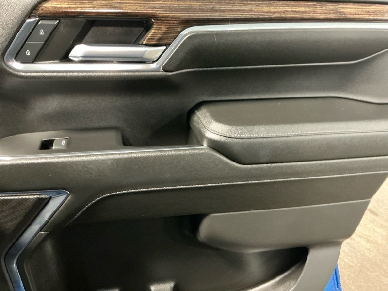 2024 GMC Sierra 1500 4WD Crew Cab Short Box Elevation with 3SB