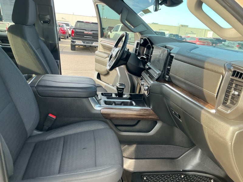 2023 GMC Sierra 1500 4WD Crew Cab Short Box Elevation with 3SB