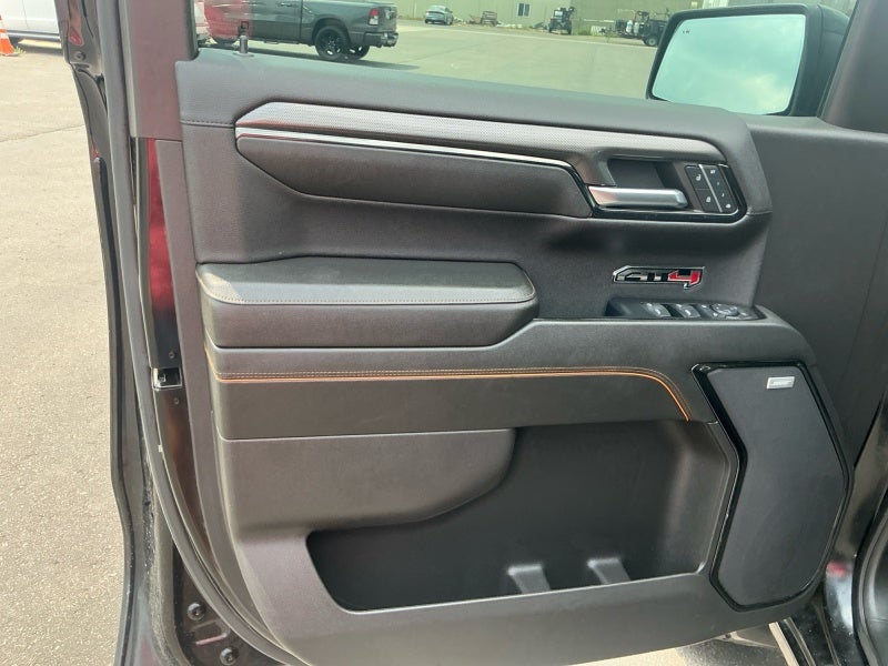 2024 GMC Sierra 1500 4WD Crew Cab Short Box AT4