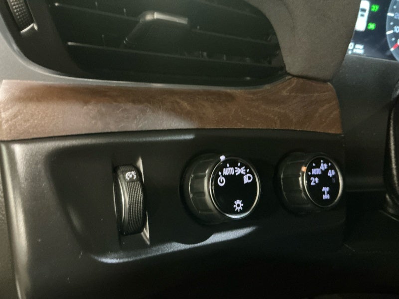 2016 Cadillac Escalade Luxury Collection